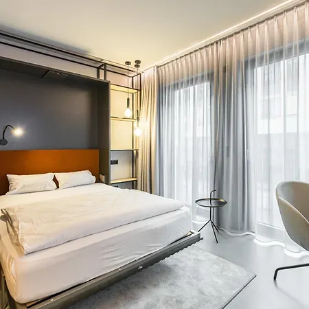 Yuma Berliner Strasse 3* لبسيا